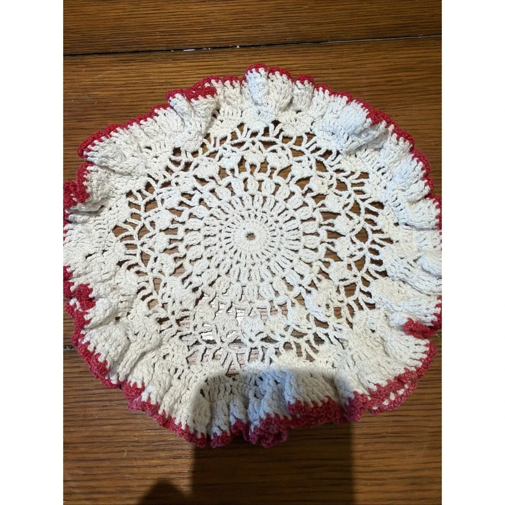 Vintage‎ White Crocheted Doily With Red Ruffled Edge 9.5